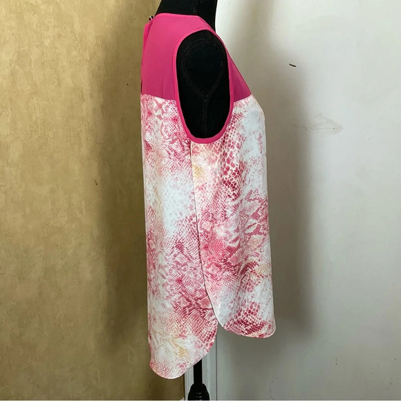 Vince Camuto pink snake print sleeveless blouse - Picture 7 of 12
